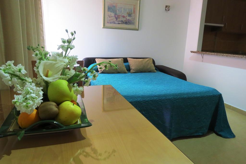 Apartamentos Turisticos Las Yucas Torre Del Mar Exterior foto