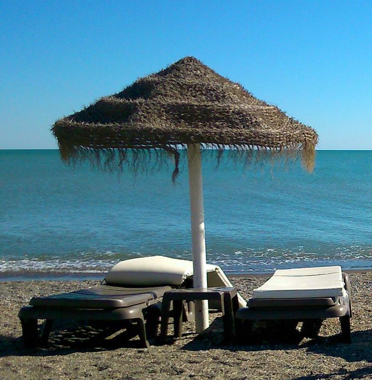 Apartamentos Turisticos Las Yucas Torre Del Mar Exterior foto